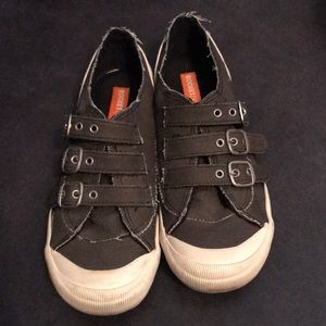 Rocket Dog shoes with cute little belts. :)